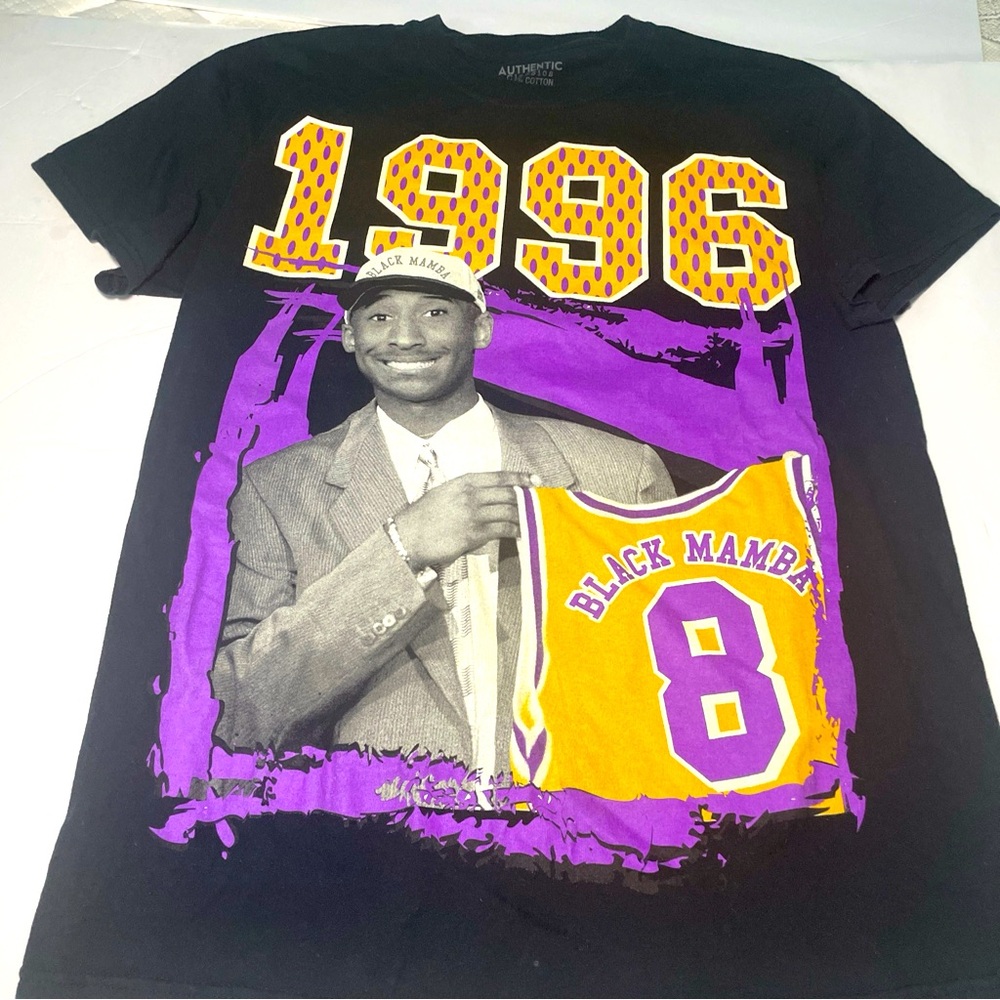 VTG  Kobe Bryant 1996 NBA Draft Black Tee Authentic Classics 8 On Back Size M